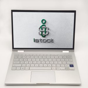 SAMSUNG NP730