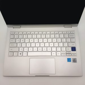 SAMSUNG NP730
