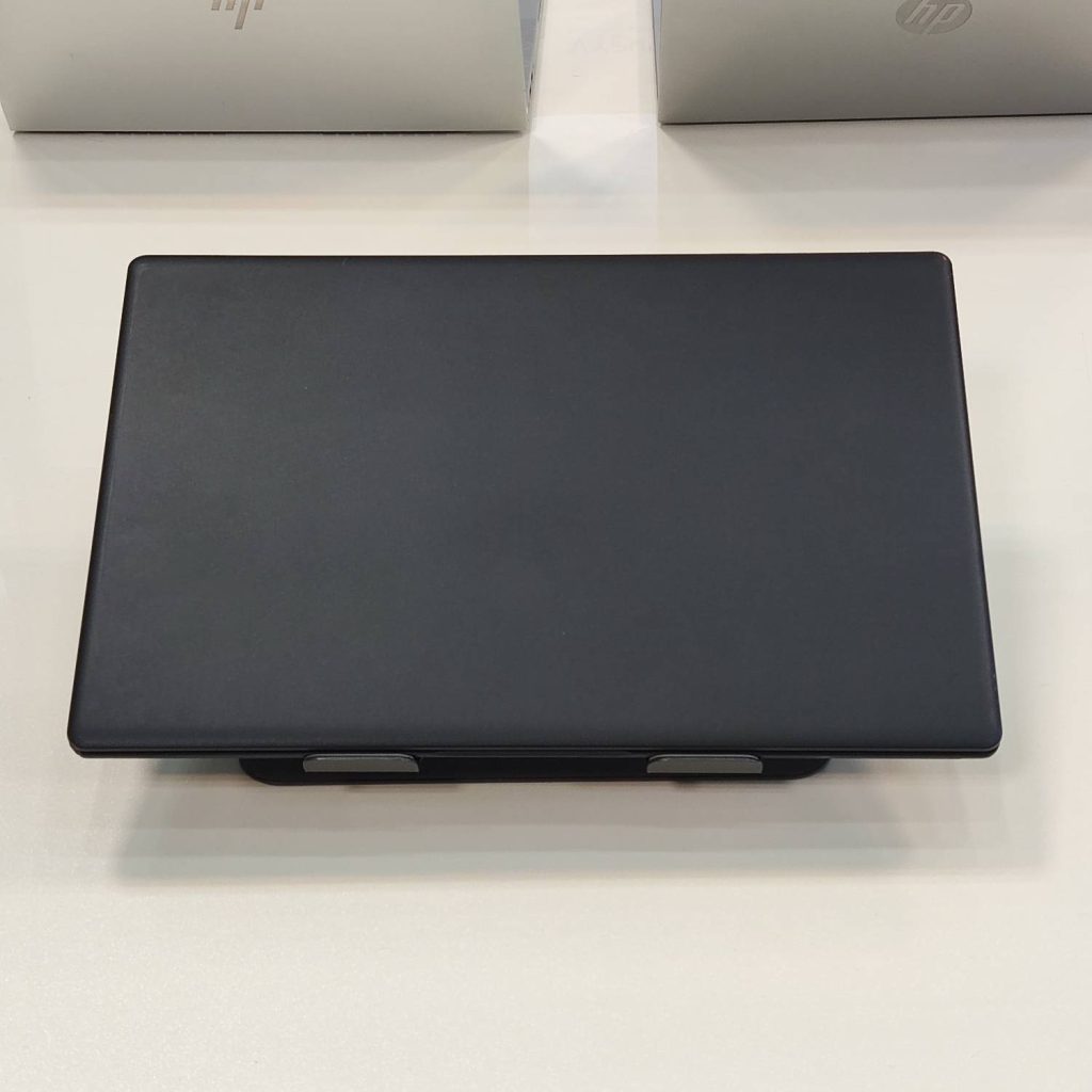 Toshiba Dynabook C50
